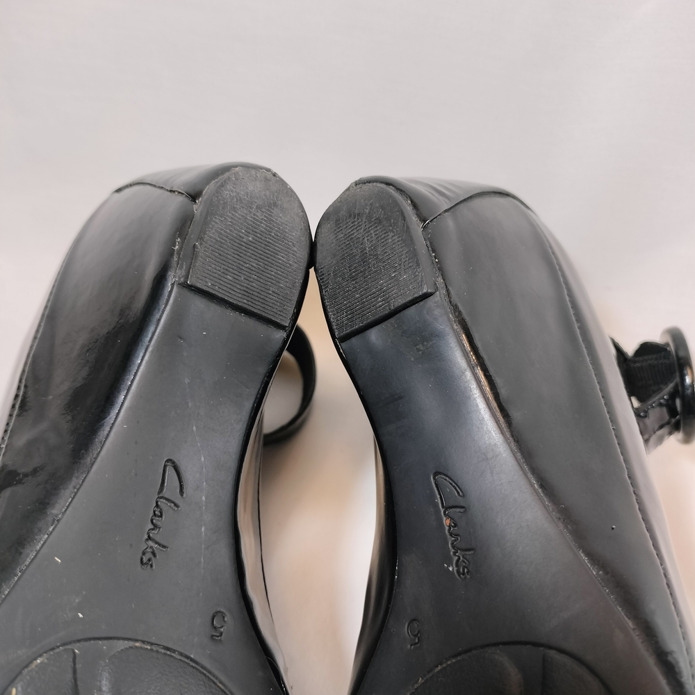Clarks Capricorn Moon, Women's Ankle Strap Pumps - Picture 2 of 8